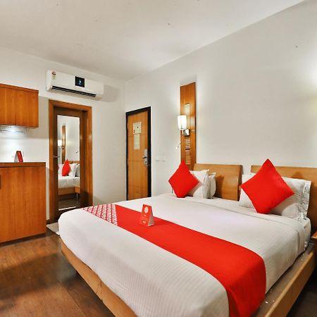 โอโย 1123 โฮเต็ล ร็อค รีเจนซี Hotel อาเมดาบัด ภายนอก รูปภาพ