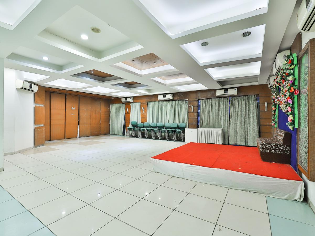 โอโย 1123 โฮเต็ล ร็อค รีเจนซี Hotel อาเมดาบัด ภายนอก รูปภาพ