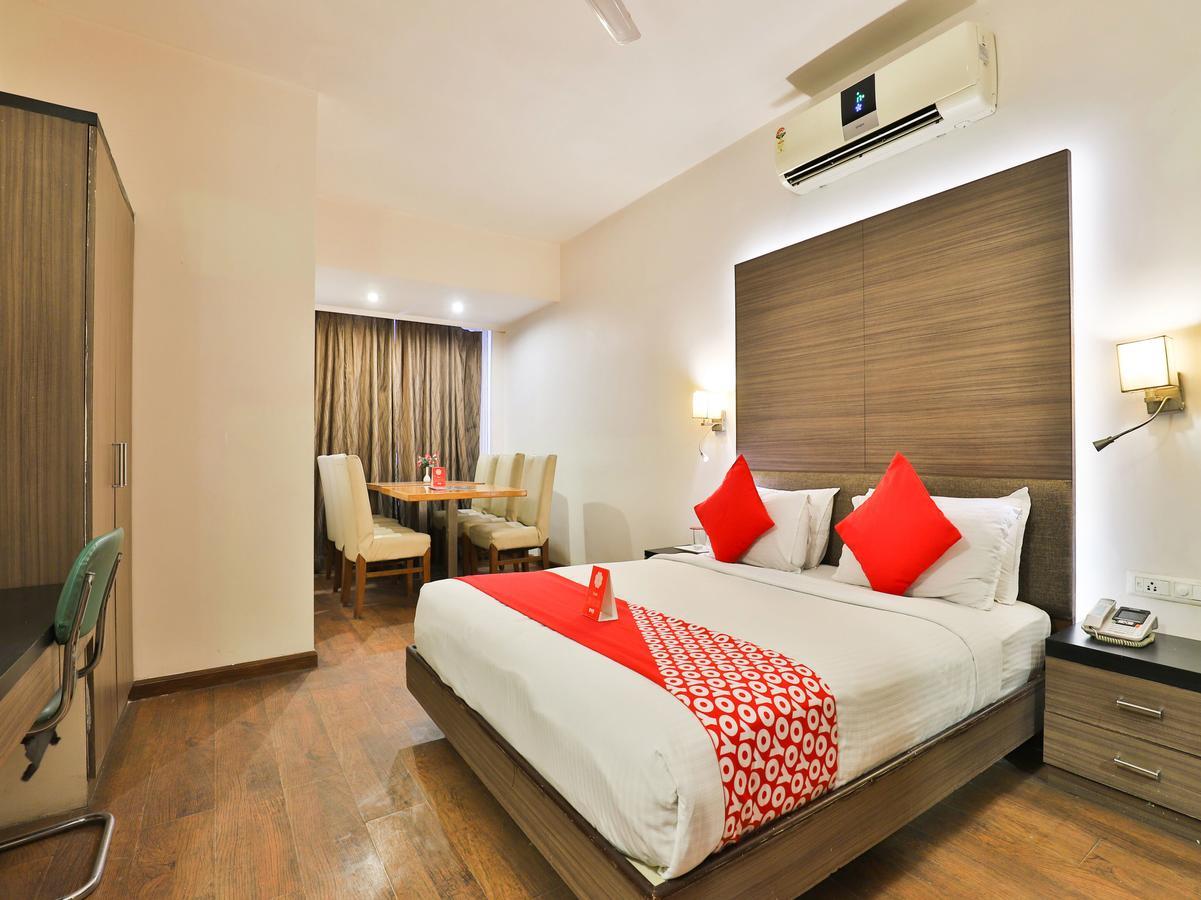 โอโย 1123 โฮเต็ล ร็อค รีเจนซี Hotel อาเมดาบัด ภายนอก รูปภาพ
