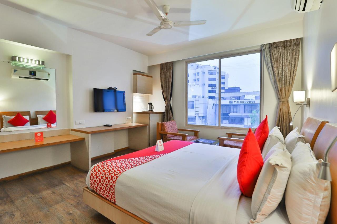 โอโย 1123 โฮเต็ล ร็อค รีเจนซี Hotel อาเมดาบัด ภายนอก รูปภาพ