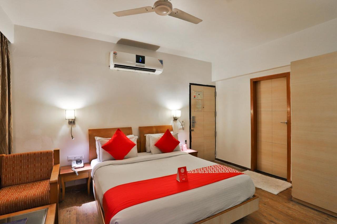 โอโย 1123 โฮเต็ล ร็อค รีเจนซี Hotel อาเมดาบัด ภายนอก รูปภาพ