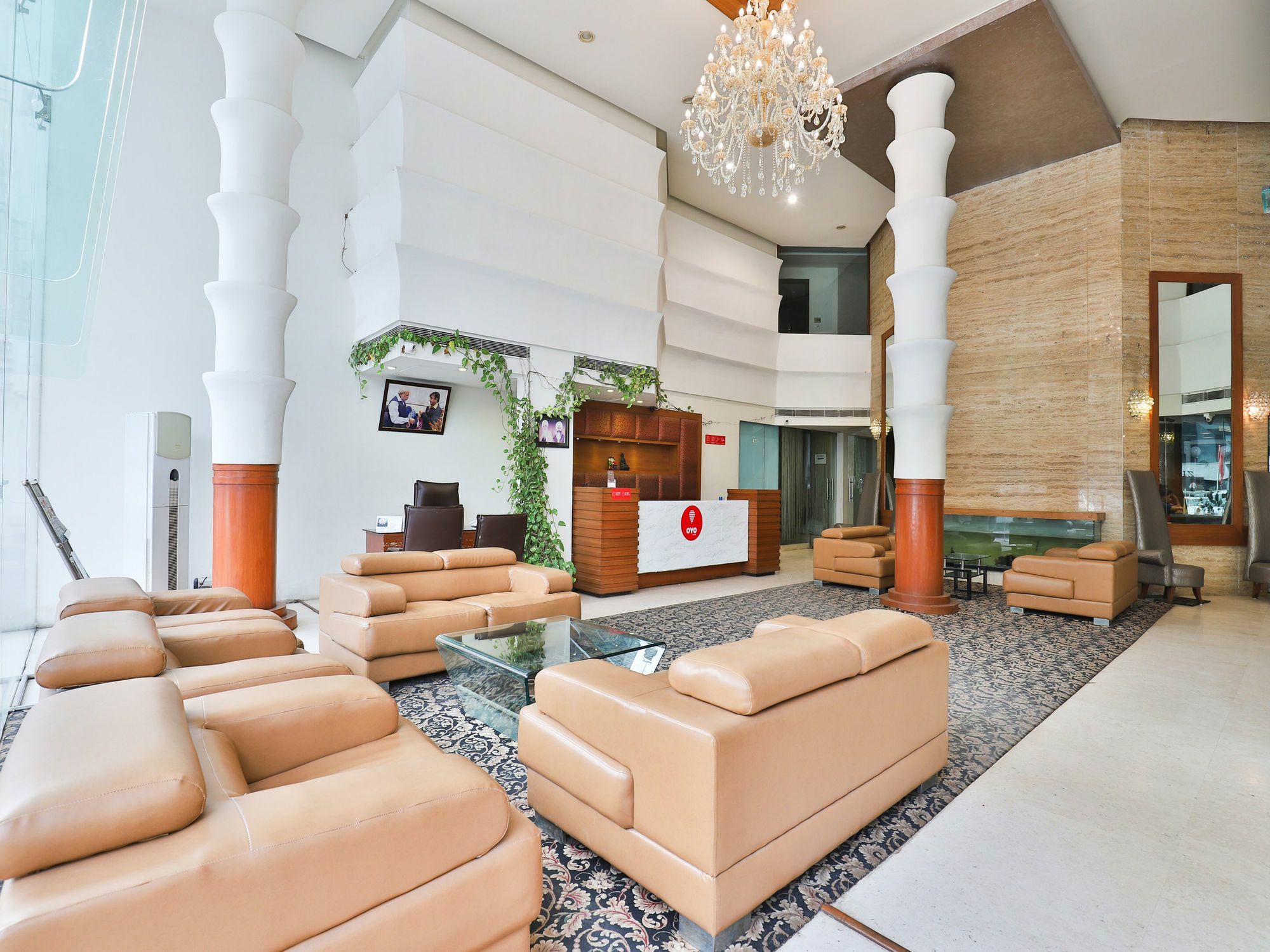 โอโย 1123 โฮเต็ล ร็อค รีเจนซี Hotel อาเมดาบัด ภายนอก รูปภาพ